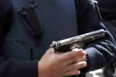 Lomas: Policía baleó a delincuentes que quisieron asaltarlo