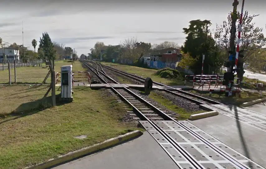 Del Viso: Un policía de Pilar murió luego de ser impactado por el tren Belgrano Norte