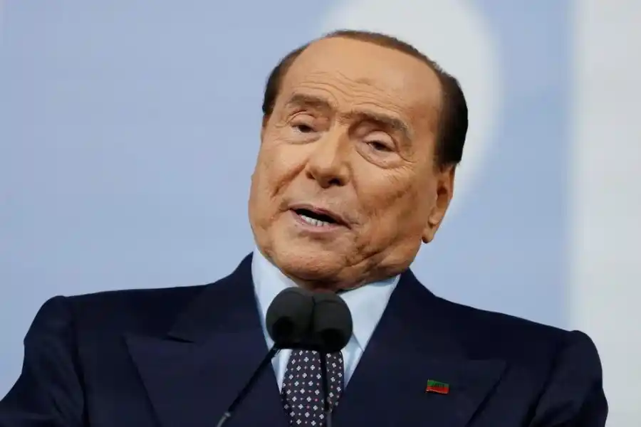 Silvio Berlusconi padece leucemia, confirmaron los médicos del Hospital San Raffaele
