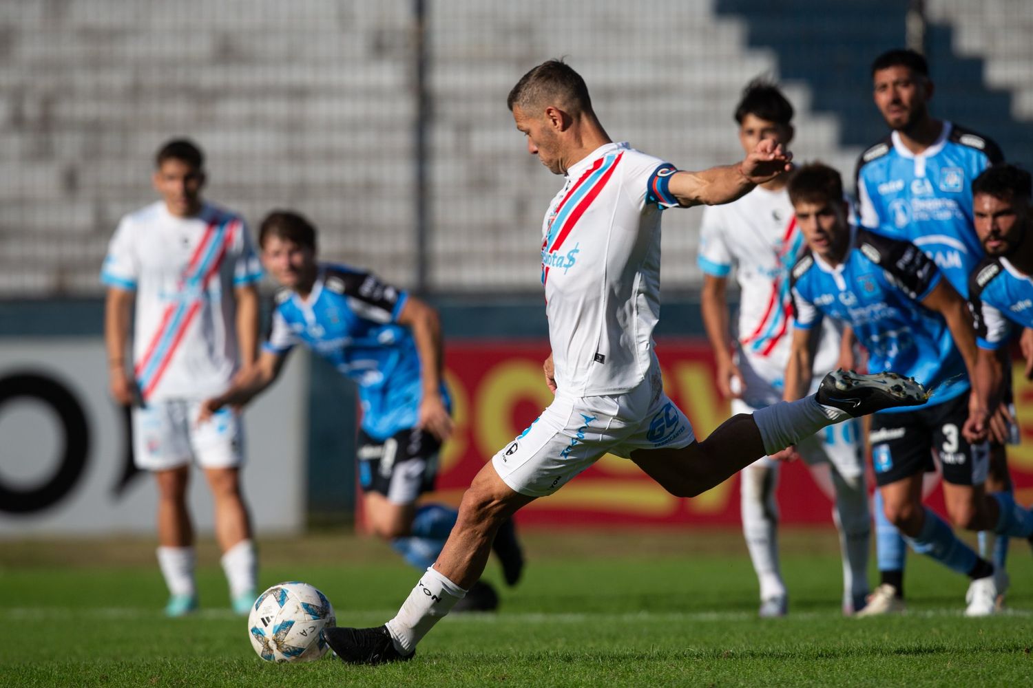 Arsenal dejó en el camino a Estudiantes de Río Cuarto