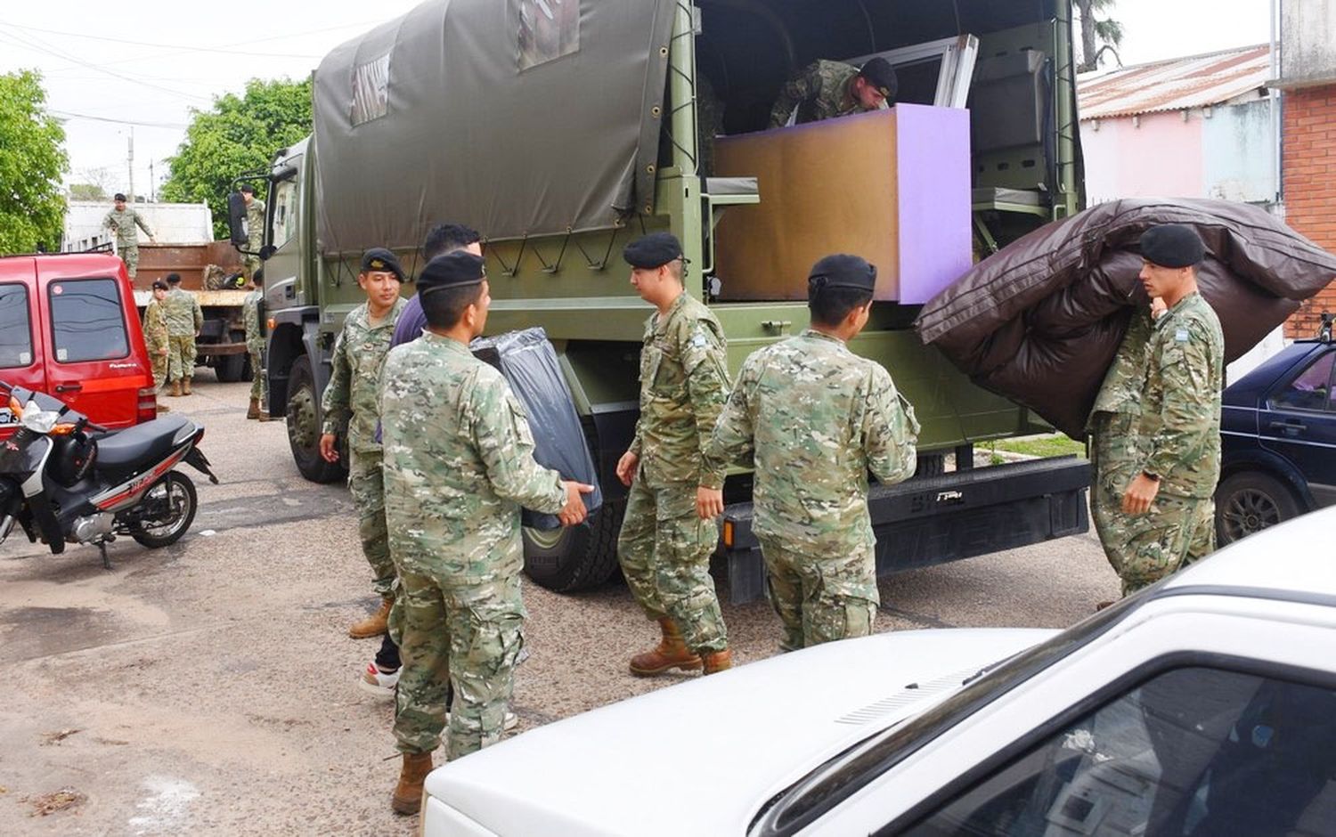 Defensa Civil recomienda llamar al 103 para organizar traslados y evacuaciones