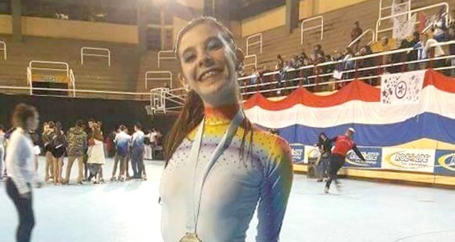 Violeta Nouet encabezó la legión sampedrina en Rosario