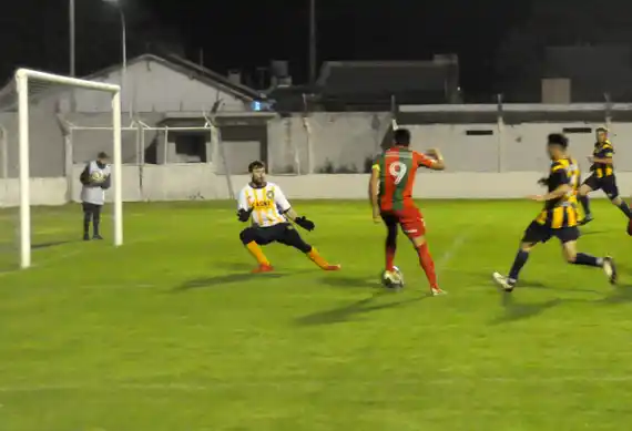 Con cinco goles, Velense dio el salto hacia cuartos