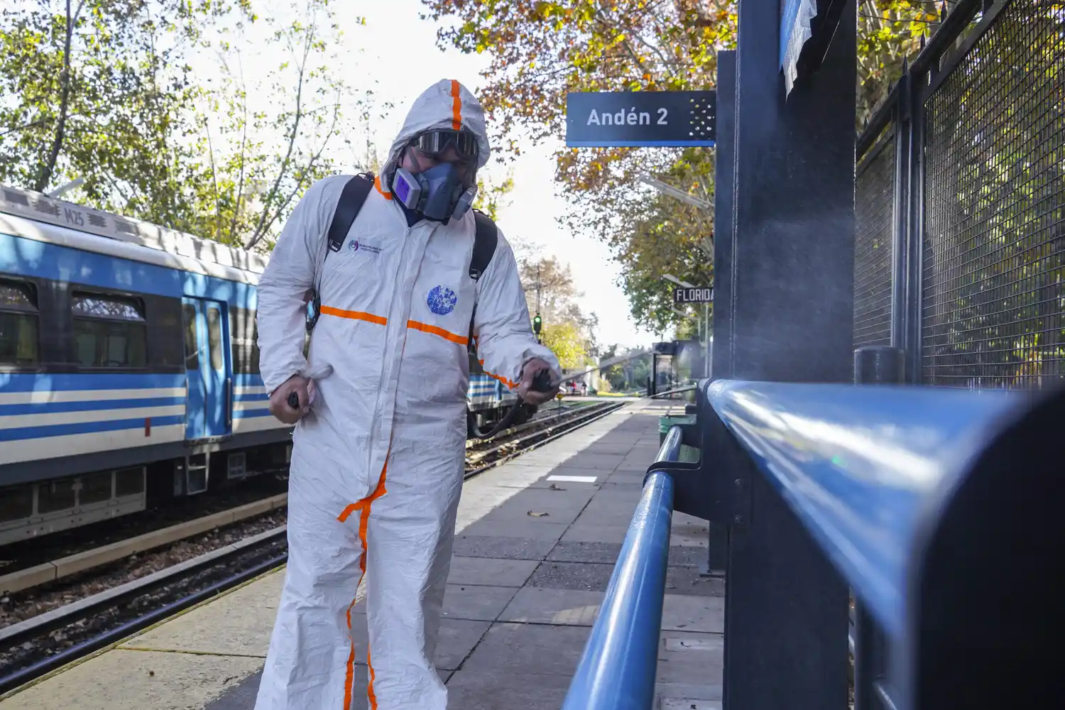 Continúan las tareas de desinfección en las zonas más concurridas de Vicente López