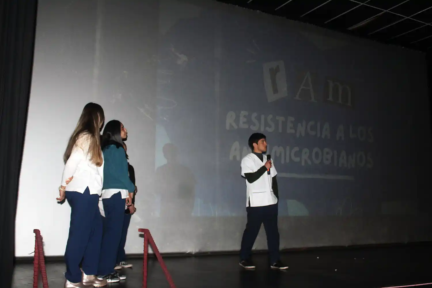 Se realizó jornada estudiantil; hoy, se desarrolla acto de colación