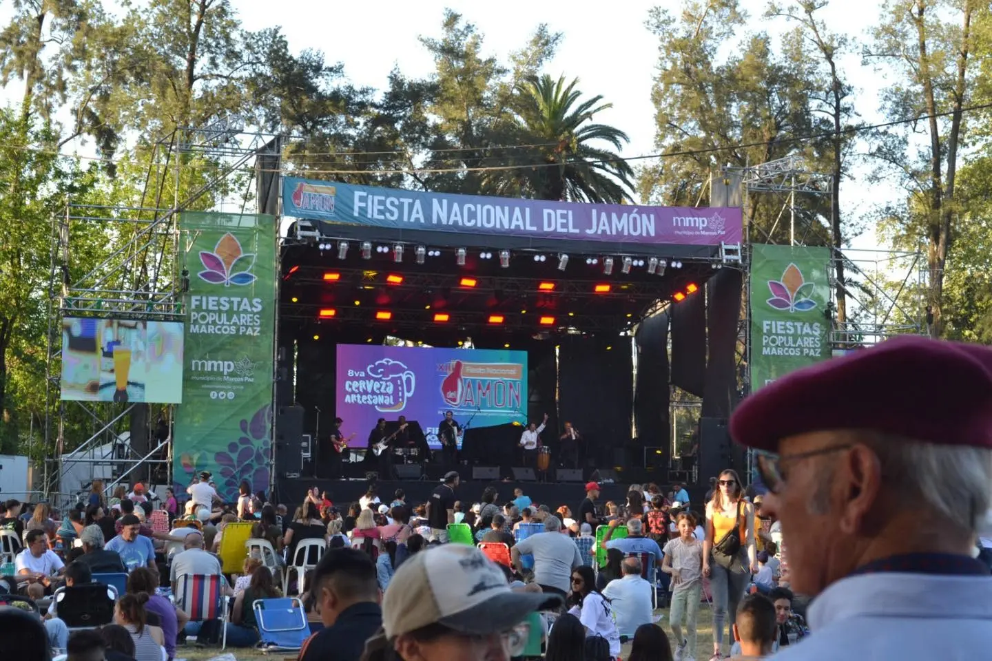 Hay festejo doble en Marcos Paz.