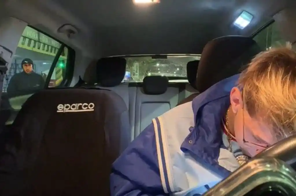 Video: el streamer Brunenger transmitía en vivo y sufrió un violento robo en su auto