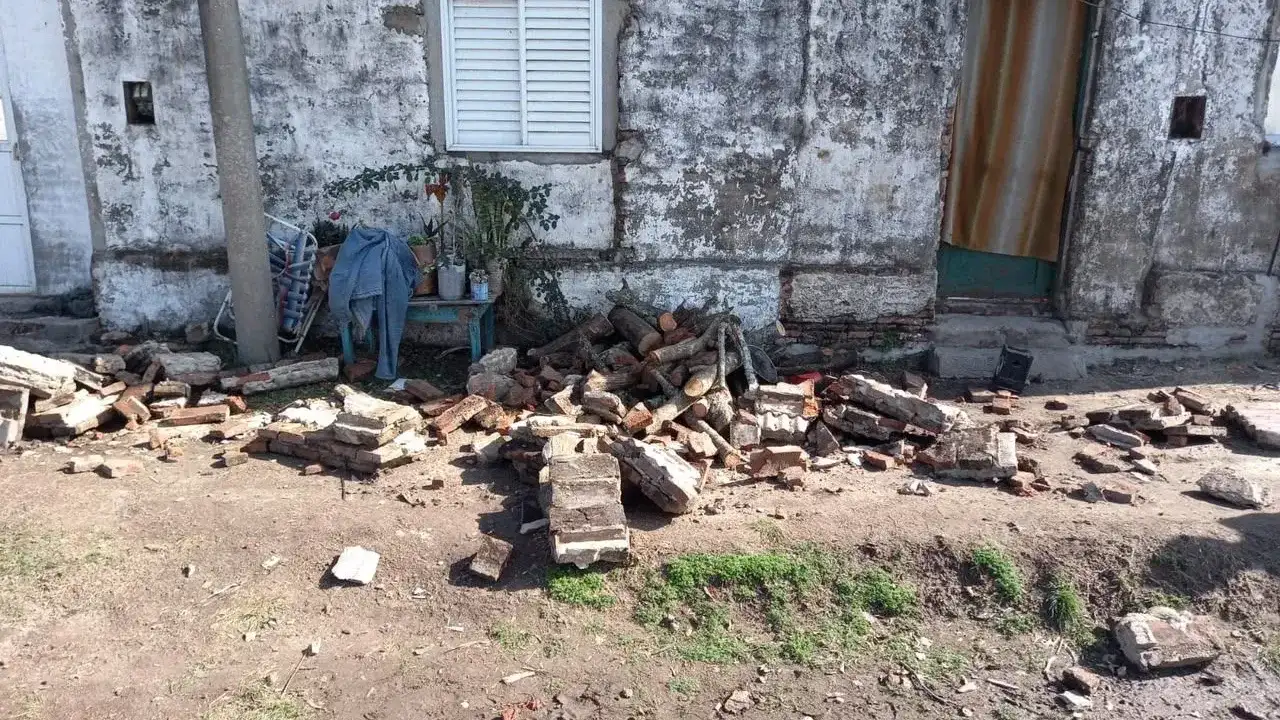 Un fuerte temporal azotó a dos departamentos de la provincia y generó destrozos - 4