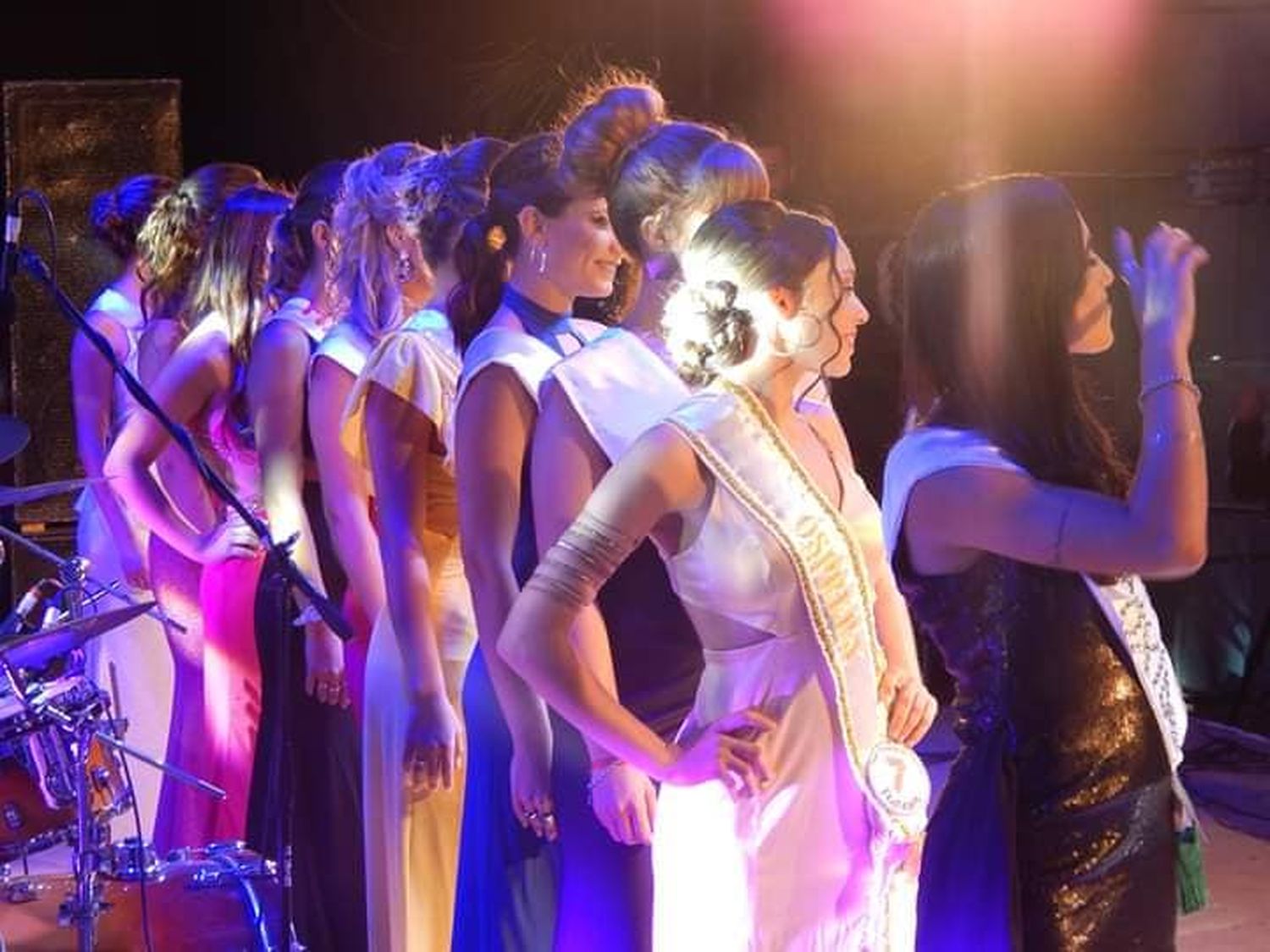 No habrá Reina del Durazno: elegirán “representante” y puede participar cualquier mayor de 18 años