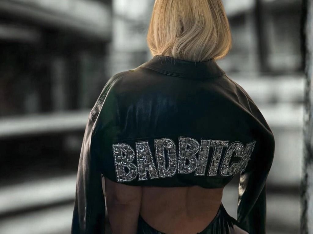 Wanda promociona los productos en el Wanda Shop