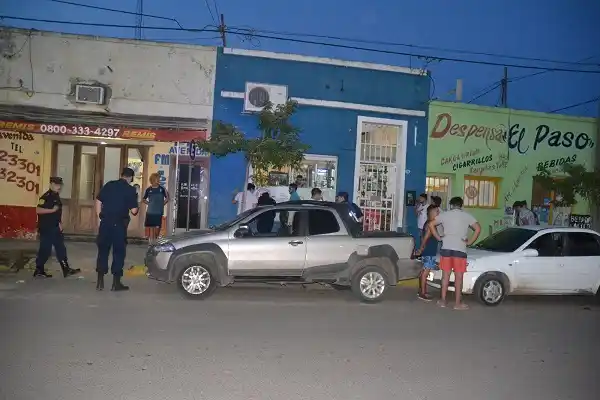 Dos turistas quedaron detenidos tras intentar pagar con dólares falsos   
