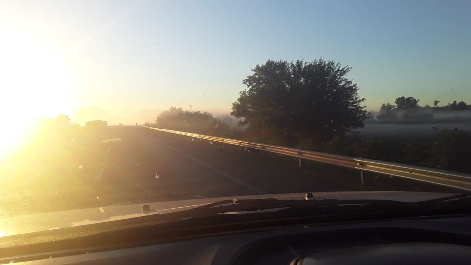 Incendios en el basural de Baradero: por nuevos focos, hay humo sobre la ruta 9 y piden circular con precaución