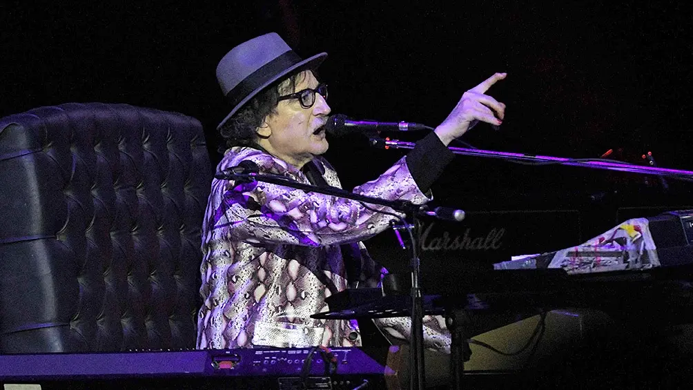 Un Charly García luminoso volvió a presentar «La Torre de Tesla»