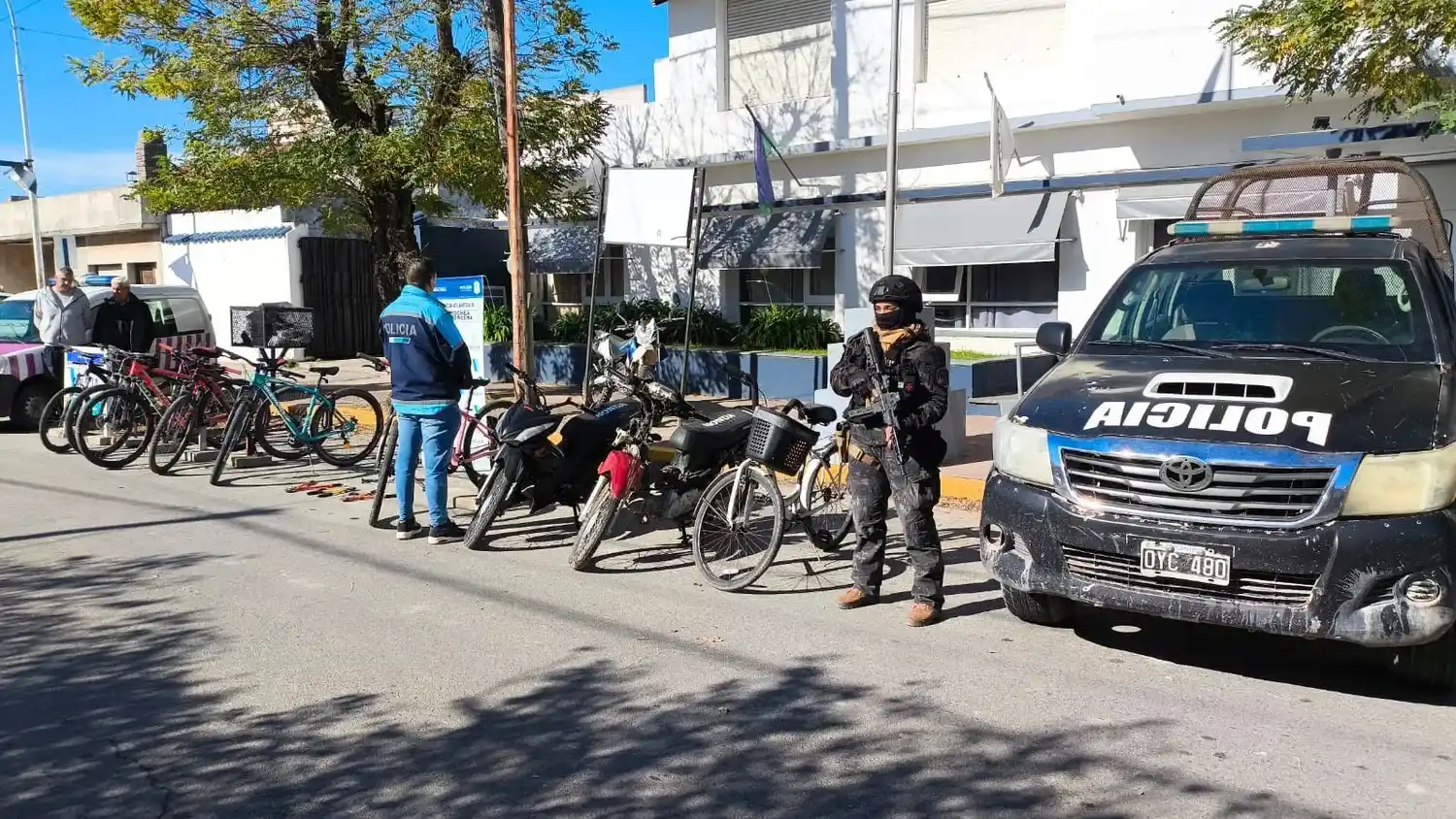 En múltiples allanamientos, personal policial secuestró objetos robados