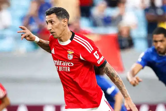 Di María se vistió de héroe y le dio una vida más al Benfica con un gol en el partido más largo del Mundial de Clubes