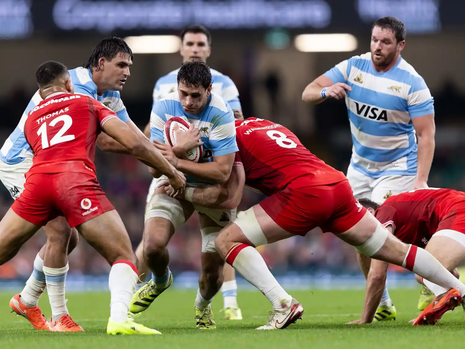 Un ataque de Los Pumas en Cardiff.