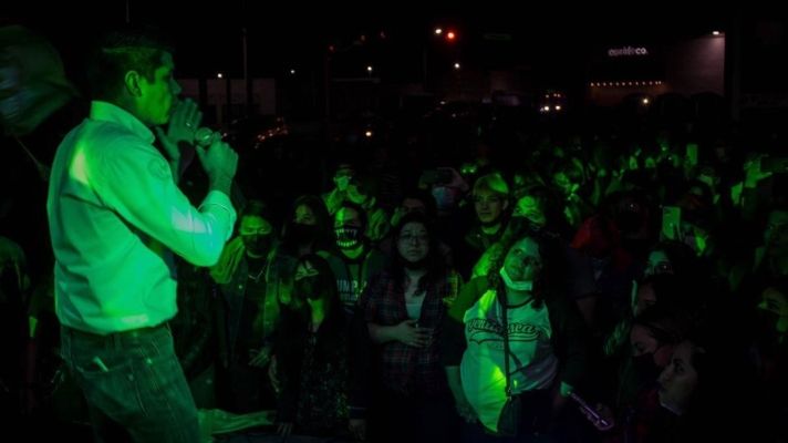NI SEGURIDAD NI MEJORAS EN LA CIUDAD: candidato a alcaldía en México promete un concierto de Metallica si gana