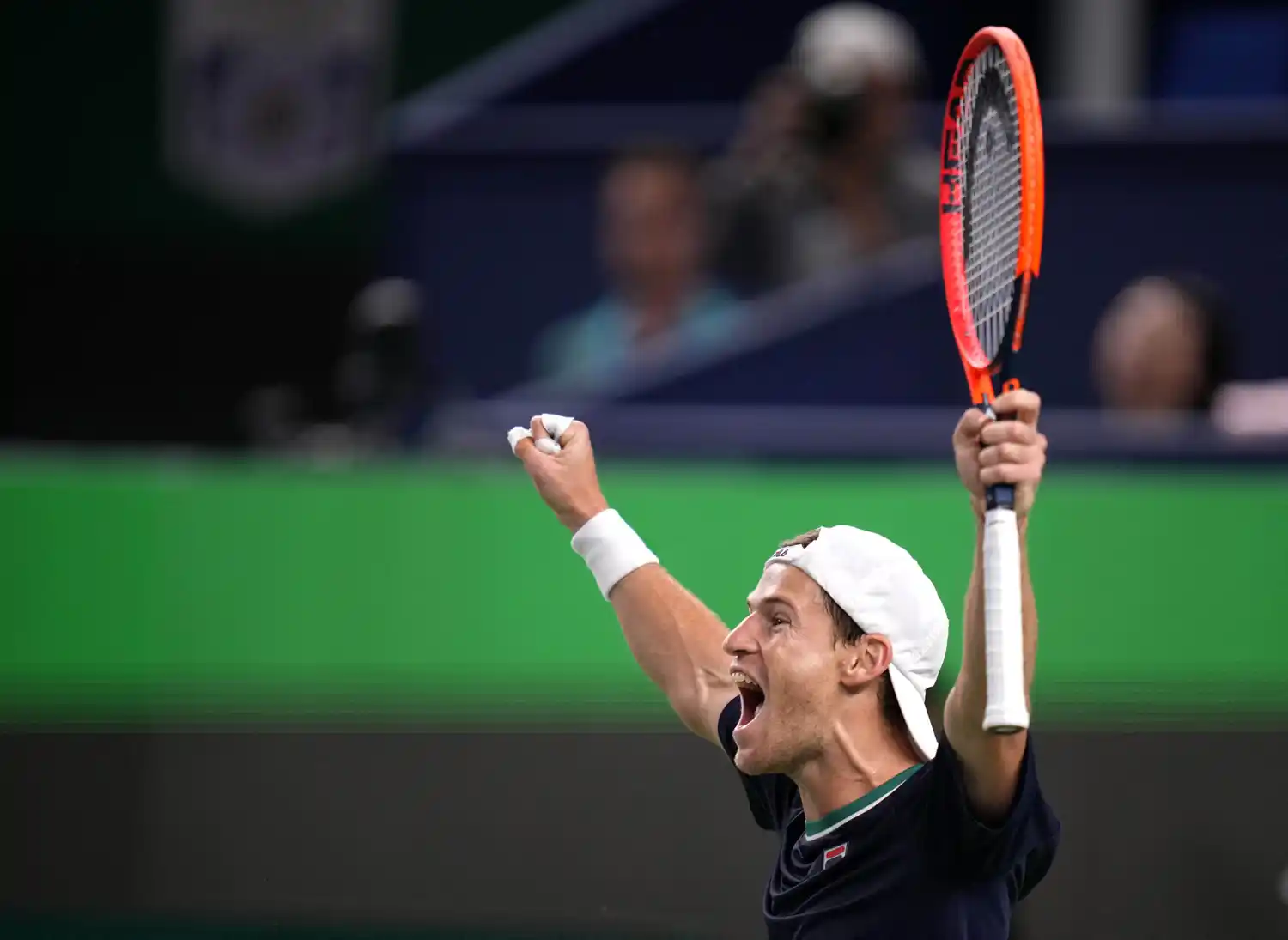 Schwartzman brilló y sacó pasaje para los octavos de Shanghai.