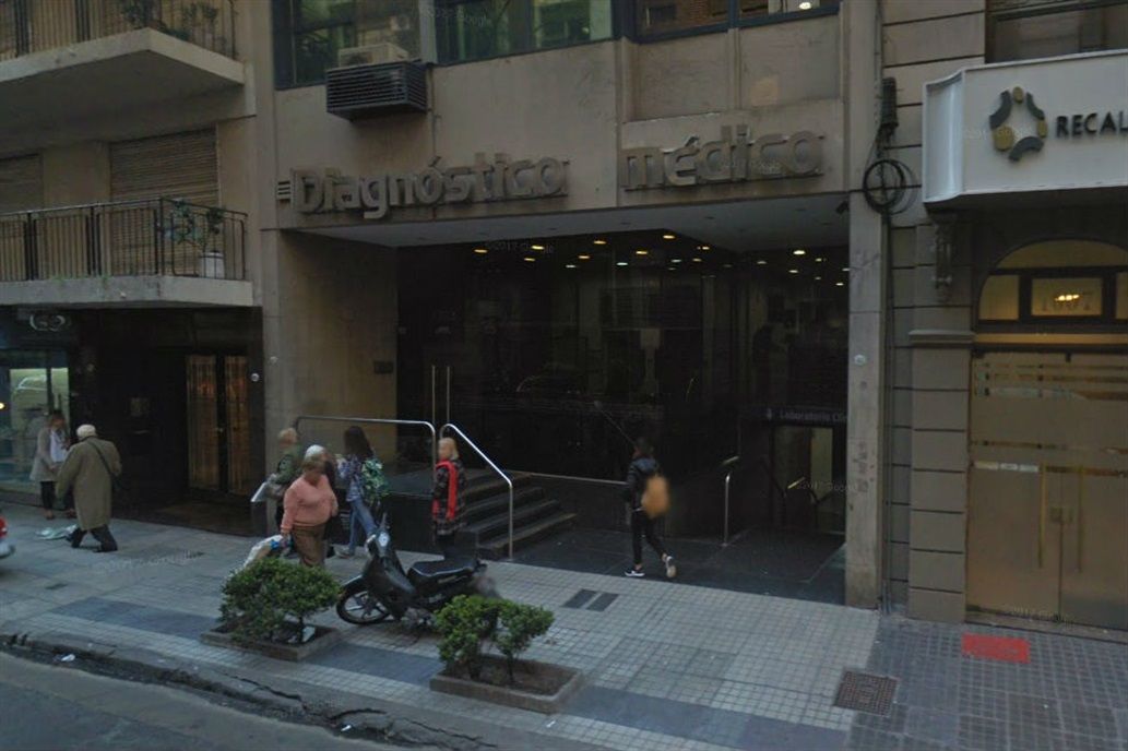 Una joven murió durante un estudio de rutina en un centro médico de Recoleta
