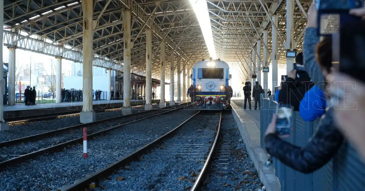 El tren a Mar del Plata suma una frecuencia directa desde diciembre