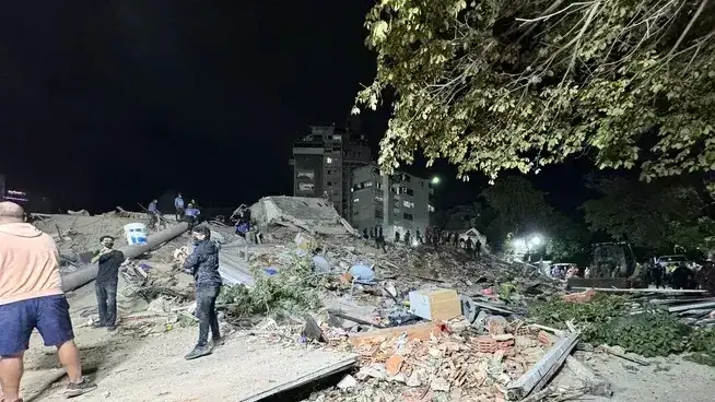 A 12 días del terremoto, rescataron con vida a una mujer, dos menores y un bebé atrapados entre escombros