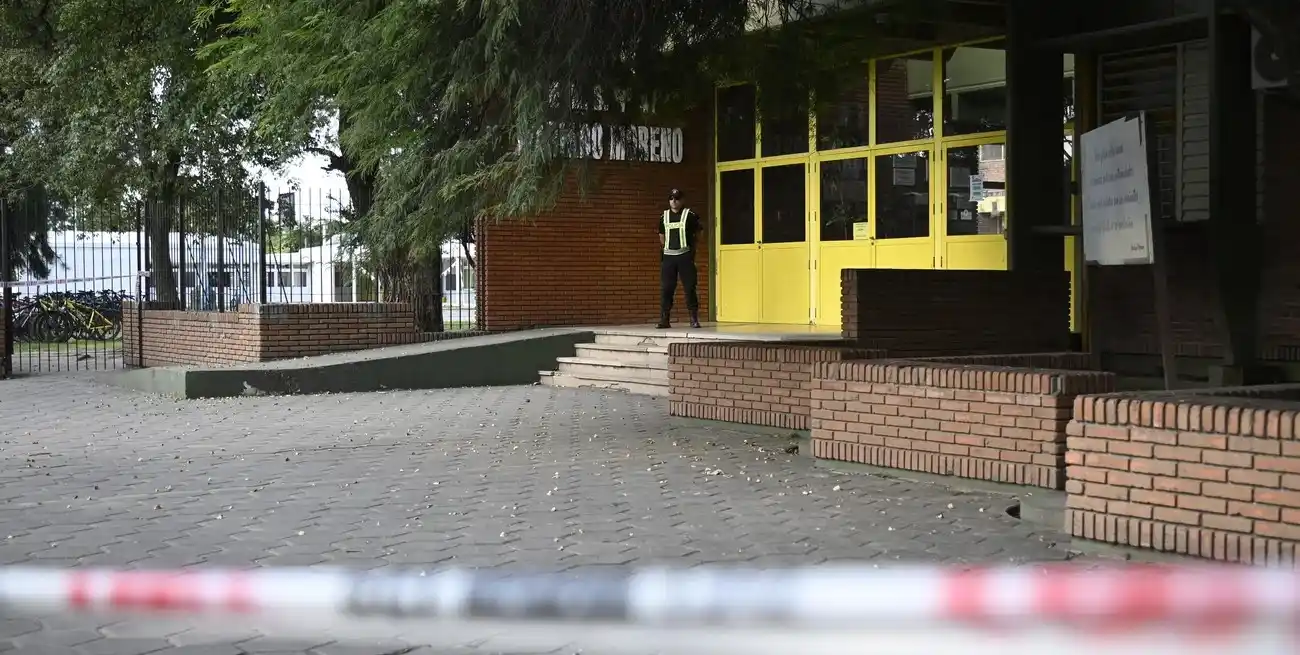 Así lucía la escuela la Escuela Normal de San Cristóbal tras la dolorosa jornada. Crédito: El Litoral.