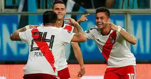 River en Brasil: el mejor partido de la era Gallardo y la noche de lluvia del penal de Pity Martínez, los impactos de la historia reciente
