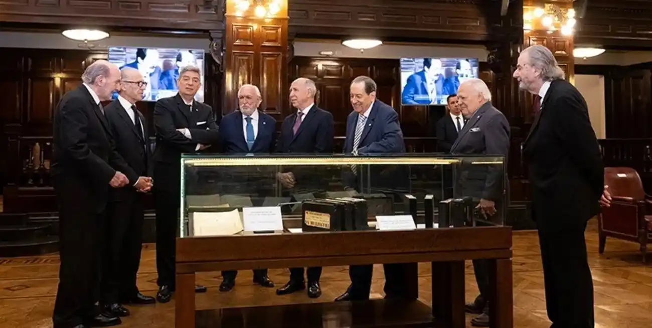 El año pasado la Corte Suprema homenajeó a los jueces del Juicio a las Juntas de 1985, que en la llamada “Causa 13” condenaron a los principales responsables del terrorismo de Estado entre 1976 y 1983. Gentileza CSJN