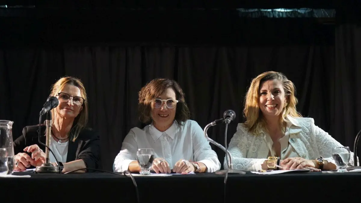 Conversatorio sobre vínculos en la Fundación Educacional