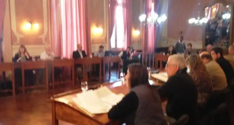 Aprobaron la moratoria en sesión extraoridinaria