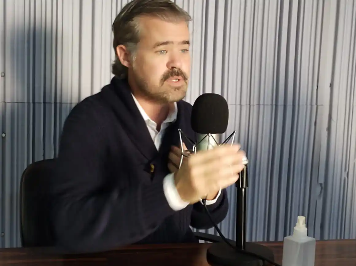 Piaggio explicó por qué no se ha vacunado y reveló que tiene una enfermedad