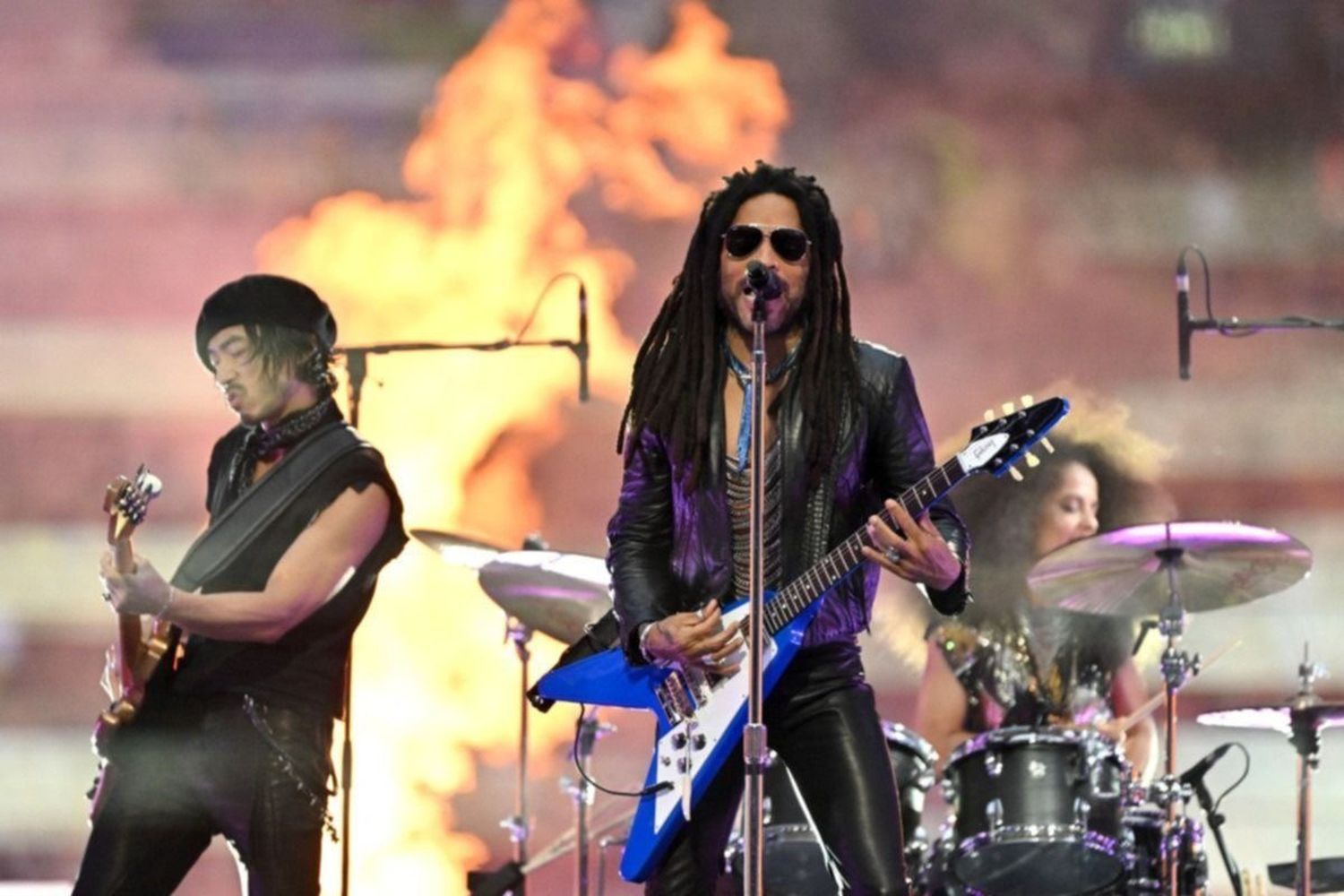 El increíble cambio físico del cantante de la final de la Champions, Lenny Kravitz