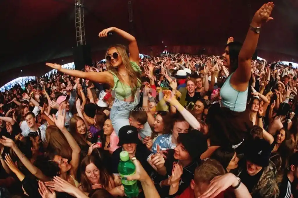 Inglaterra: balance  del concierto sin barbijos para investigar el riesgo de transmisión