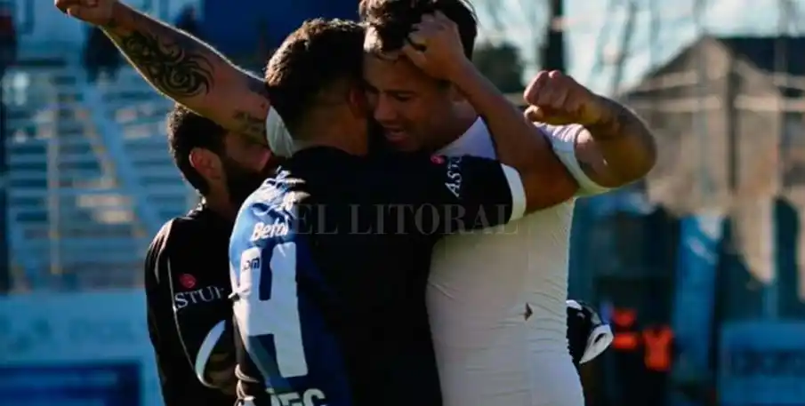 Video: El impresionante gol de mitad de cancha del "Ogro" Fabbiani