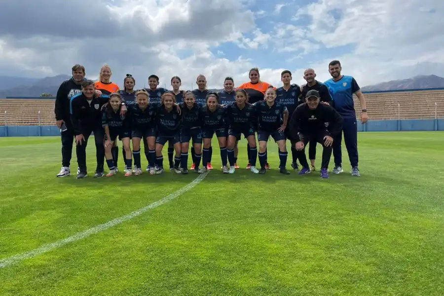 Fútbol Femenino: caída de Atlético ante el líder en San Luis