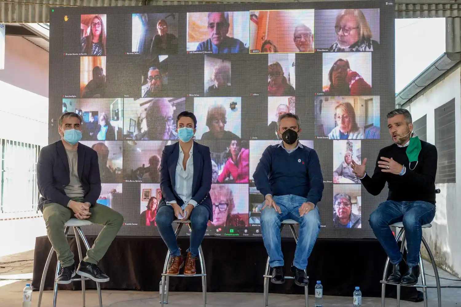 Hurlingham: Zabaleta, Larroque, Volnovich y Rodríguez, participaron de la firma de convenio para refaccionar los centros de jubilados