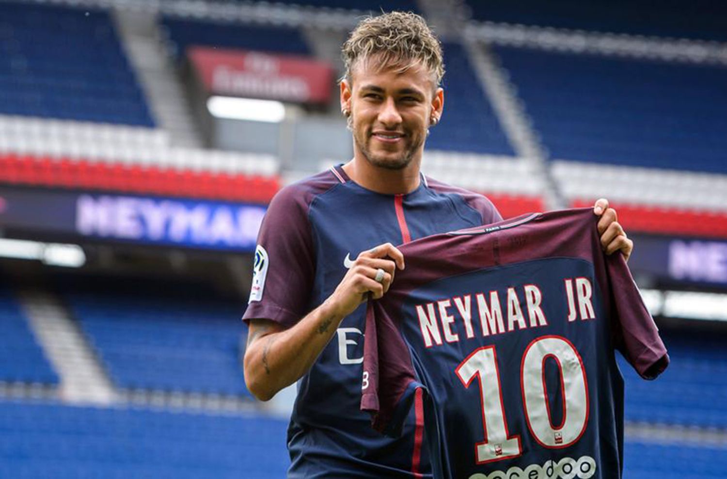 Neymar, venta récord ¿Quiénes completan el Top 10?