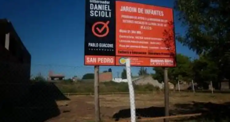 Movimientos en la obra del Jardín 908