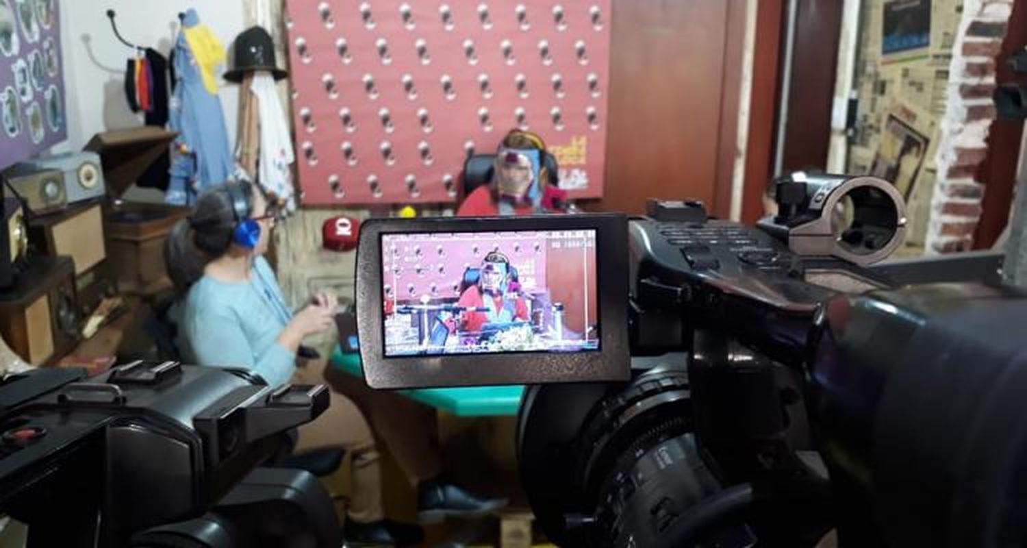 Reviví la transmisión por YouTube de Sin Galera, el programa de Lilí Berardi
