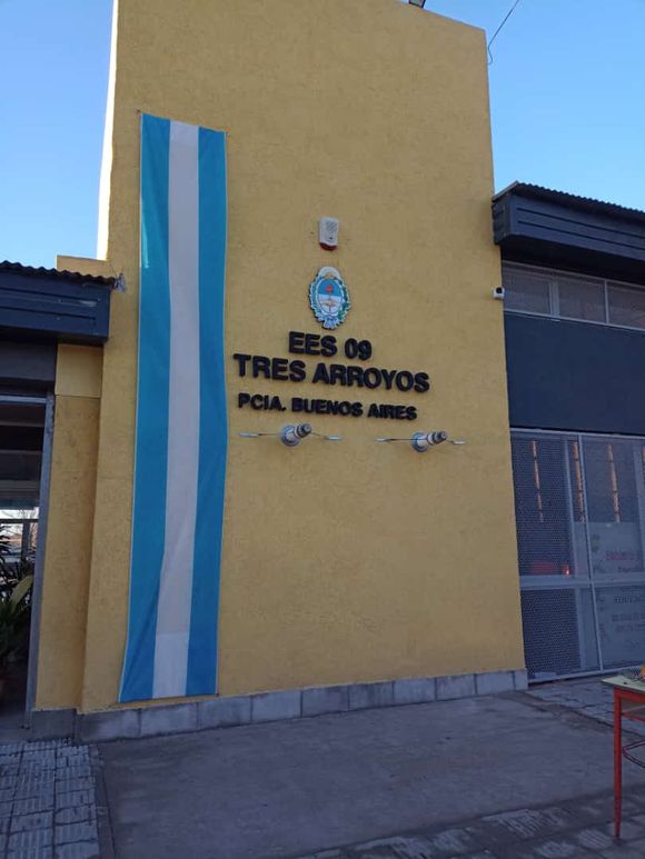 La espera terminó: La Escuela Secundaria N.º 9 tiene internet