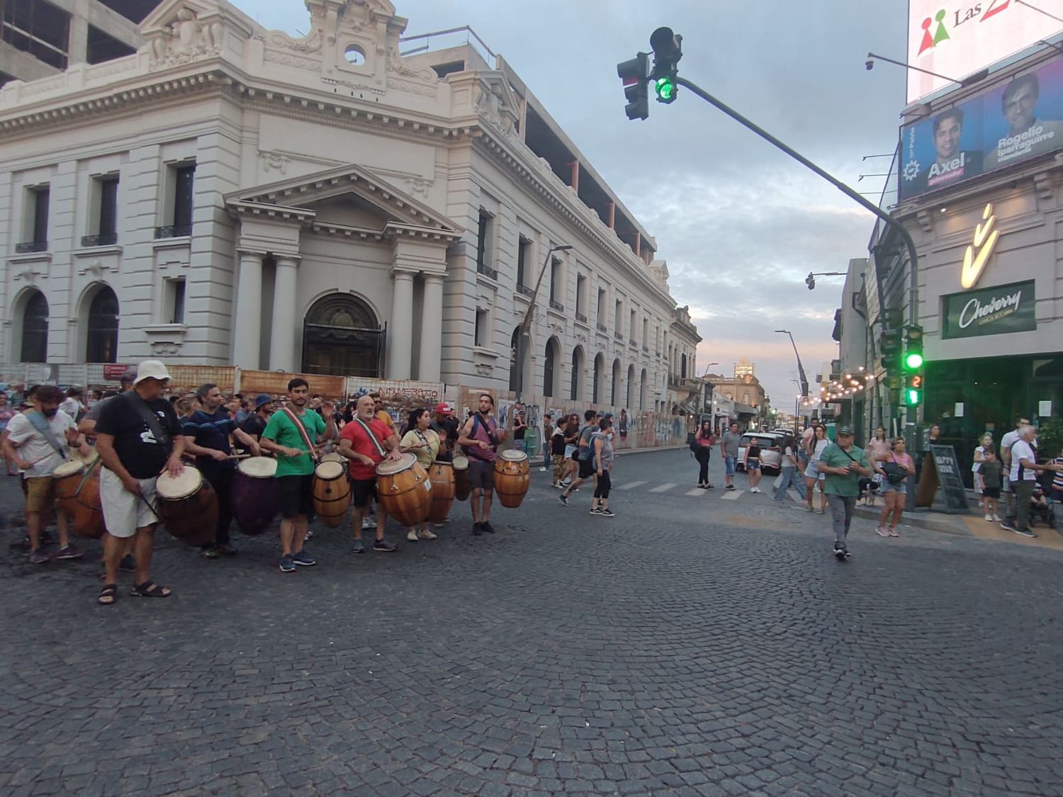 Las murgas coparon las calles de Tandil