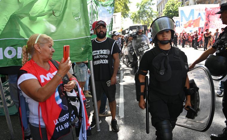 Concentración en la Plaza de los Dos Congresos