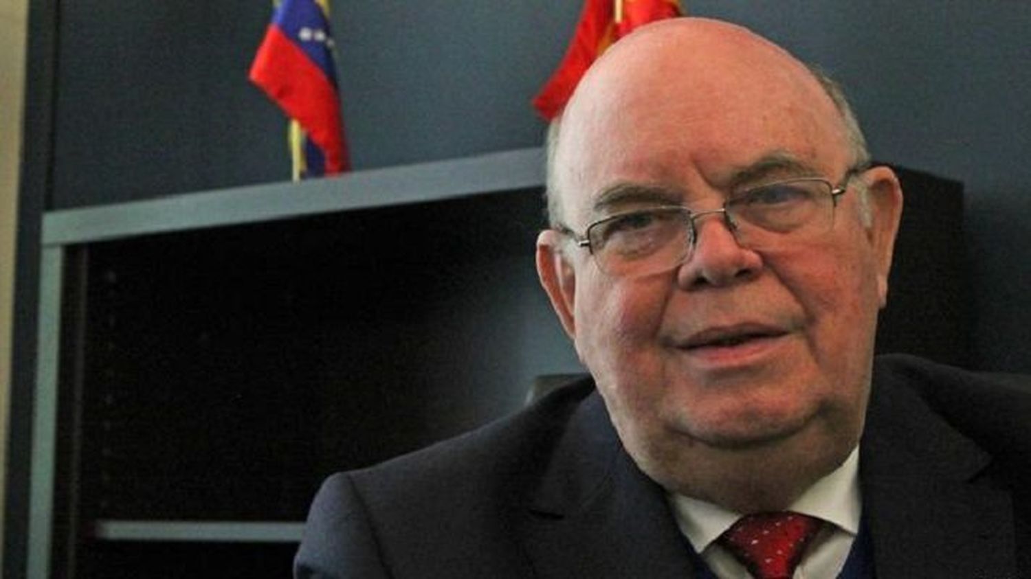 Antonio Ecarri pide a la Unión Europea mantener el reconocimiento a Juan Guaidó