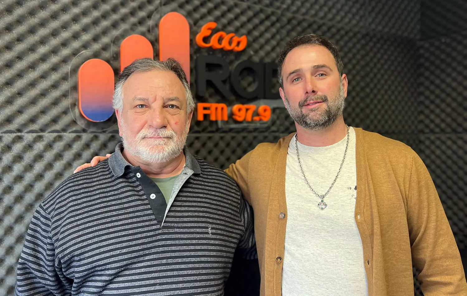 En la radio. Carlos Gallego junto al columnista Guillermo Gatti