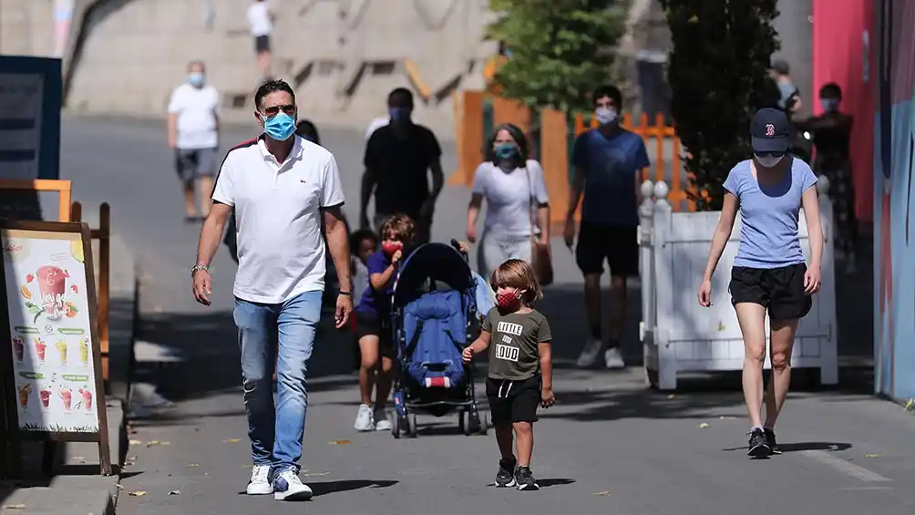 Francia califica a siete departamentos como “zona roja”