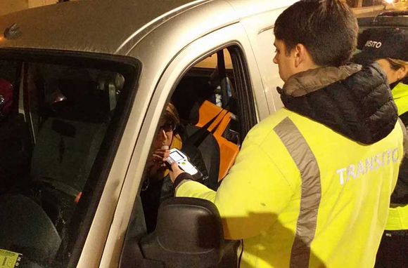 En una noche, secuestaron 5 autos y una moto en controles de alcoholemia