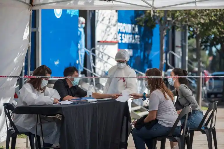Pandemia: Santa Fe dio a conocer las nuevas medidas provinciales de cuidados que regirán hasta el 23