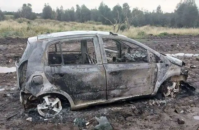 Le robaron el auto y apareció incendiado