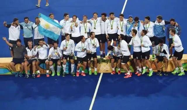 Millonario litigio salpica a Los Leones tras el Oro en los Juegos Olímpicos