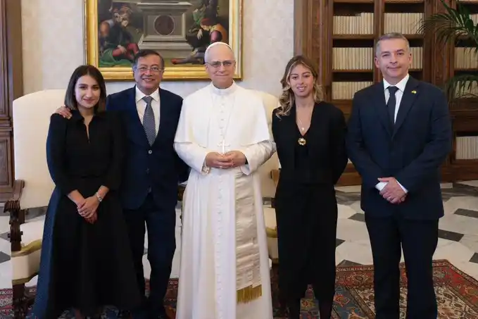 Petro se reunió con el papa LEÓN XIV: pidió que el VATICANO acoja ronda de diálogo con el ELN